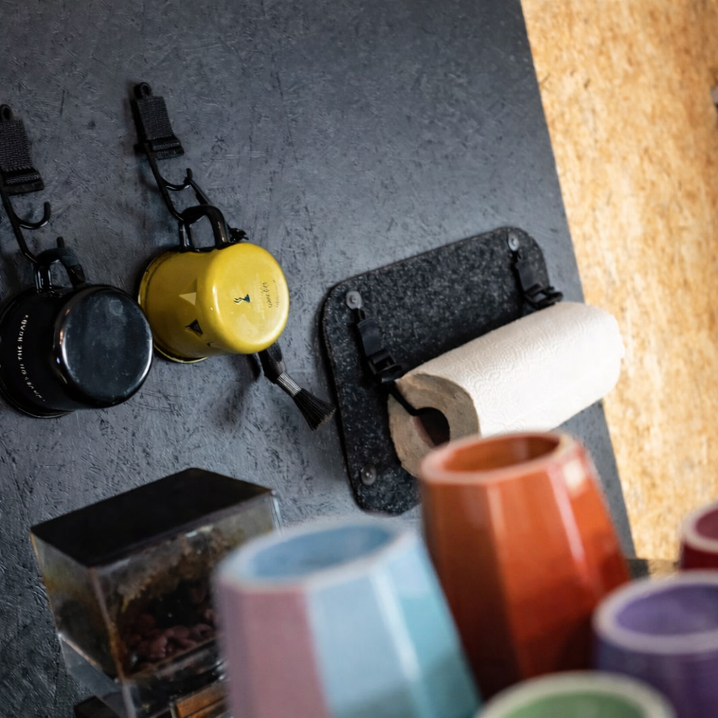 VANTALE® – base plate and kitchen roll holder