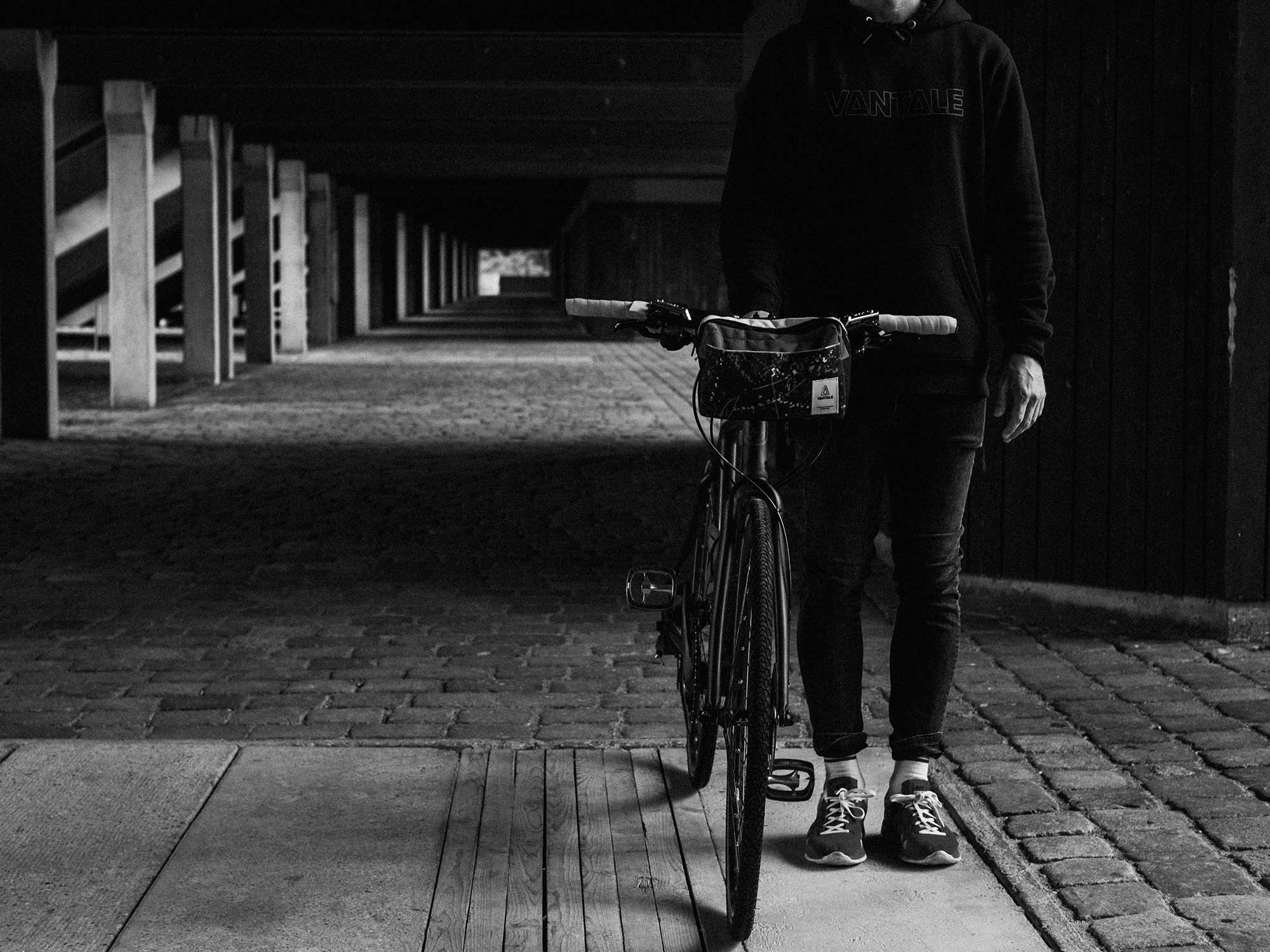 VANTALE_Fahrradtaschen_Lifestyle_Camping_w2000.jpg